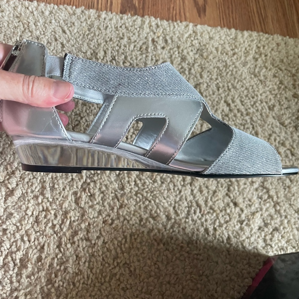 Easy Street Silver Heels with Peep-Toe Design - Picture 4 of 5